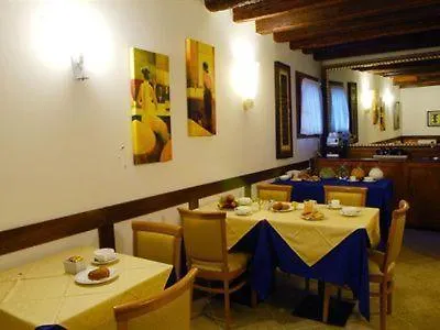 Residenza Ai Giardini Alojamento de Acomodação e Pequeno-almoço Veneza