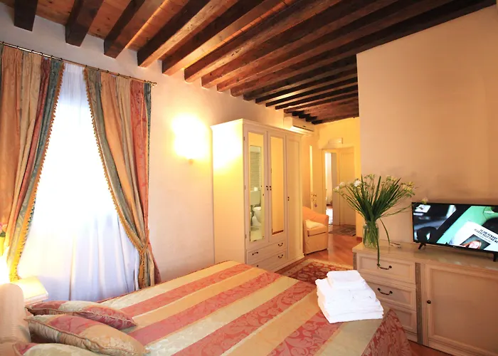Residenza Ai Giardini Bed & Breakfast 2*